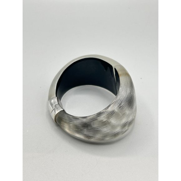 Alexis Bittar Clamper Bracelet Thick Wide Bangle Frosted Lucite Designer Signed - Picture 7 of 13